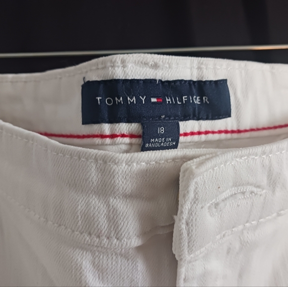 Shorts - Picture 2 of 3